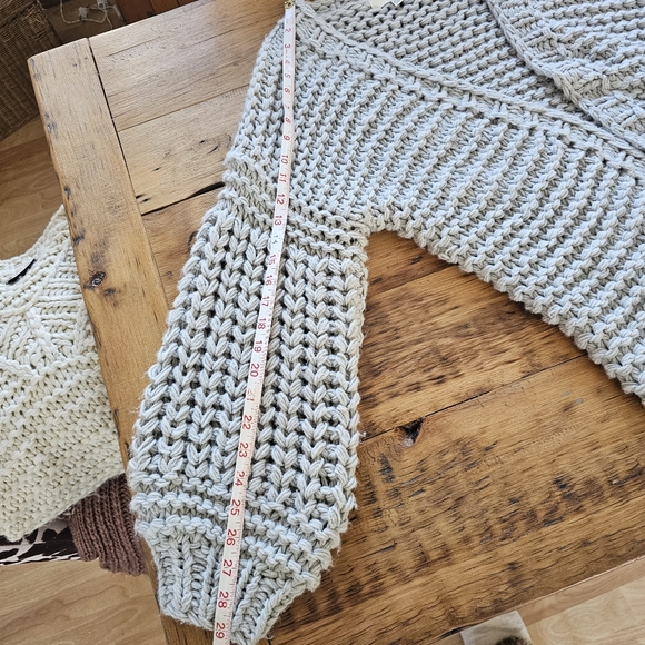 VICI Gorgeous Gray Thick Knit Cardigan Sweater Size M/L - Picture 13 of 13